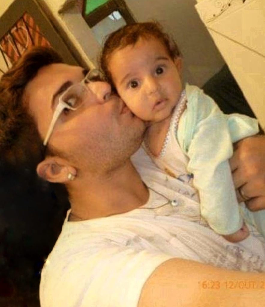 Mesmo antes da adoção, Patrique Carvalho cuidava de Alexandre