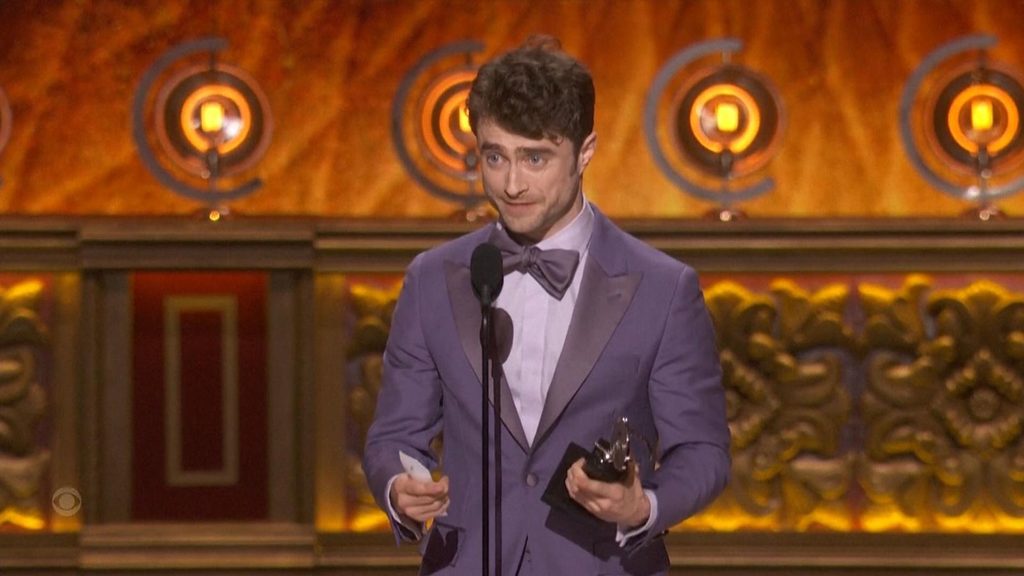 Daniel Radcliffe ganha seu primeiro Tony, o Oscar do teatro